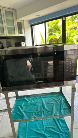 Samsung 24” Countertop Microwave