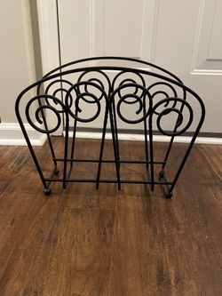 Black Metal Magazine Rack