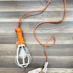 Work/Trouble Light / Drop Light, 75Watt Bulb Included, Used / Works without issue