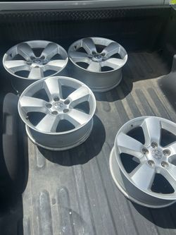 Factory 20in Dodge Ram rims