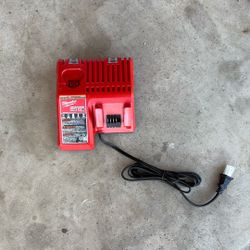 Milwaukee 18 &12 V Battery Charger 