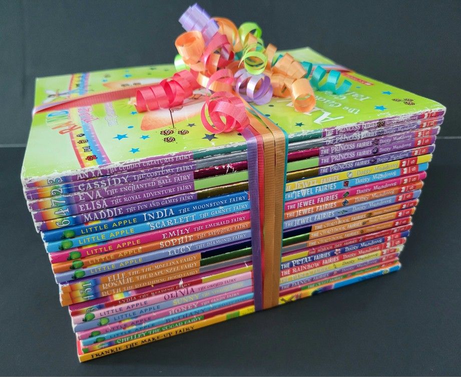 RAINBOW MAGIC FAIRIES FAIRY HUGE LOT OF 20 BOOKS SOME LOOK NEVER READ🧚‍♀️ 