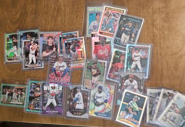 Mixed mlb baseball cards! Rookie cards and vets!
