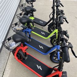 Electric Scooter Foldable 450W Motor 15 MPH 20 Mile Range