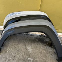 2016-2023 TOYOTA TACOMA FRONT DRIVER SIDE FENDER FLARE 