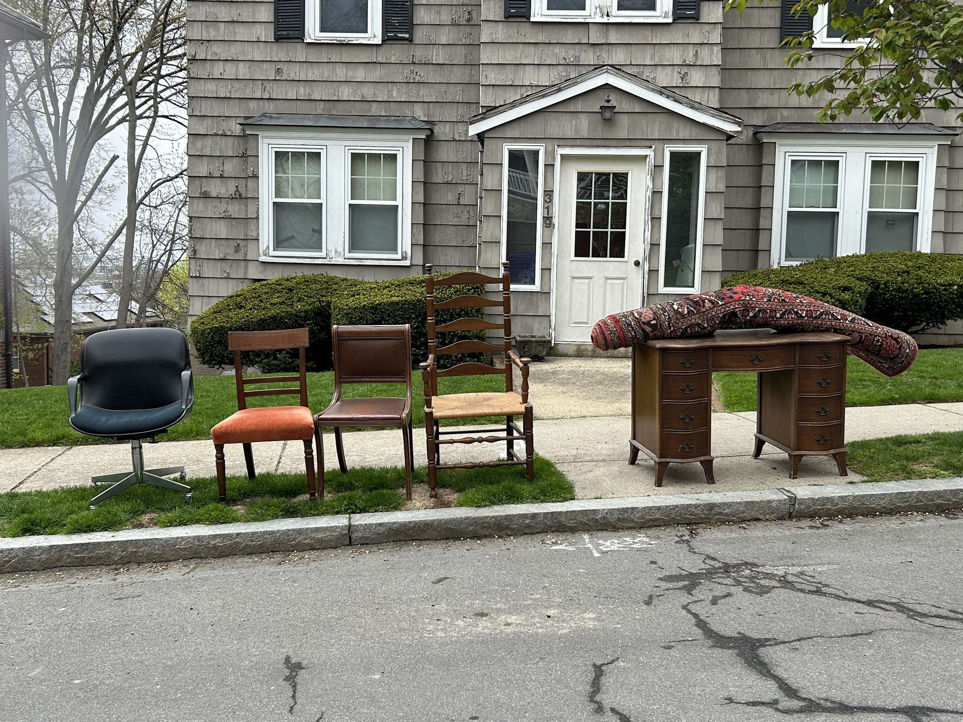 Free Chairs, Desk, Rug