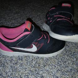 Girl's Nike 9C