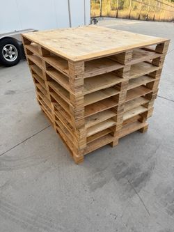 9 plywood pallets 48x40 $120 takes it all