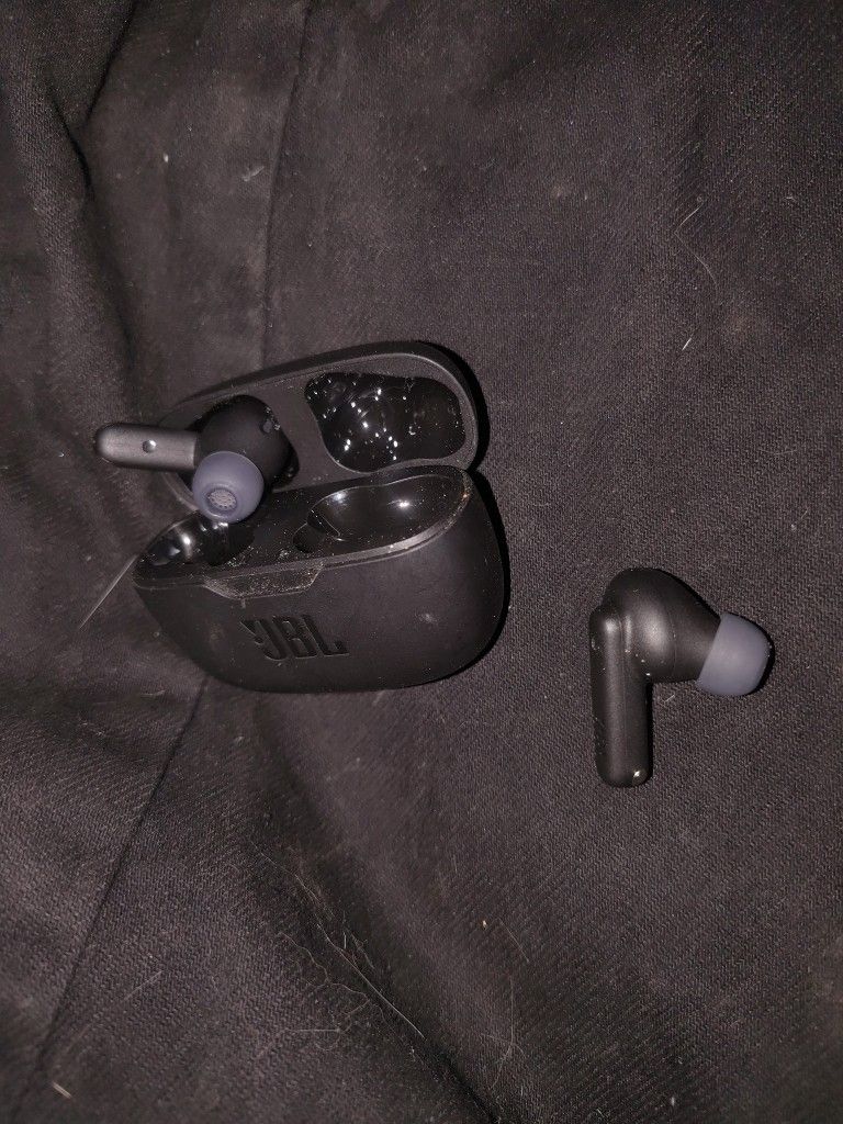 JBL Earbuds