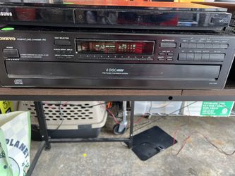 Onkyo DX-320 6 Disc CD Player