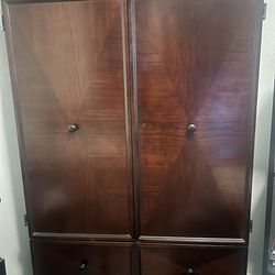 ⭐️⭐️⭐️Bombay armoire