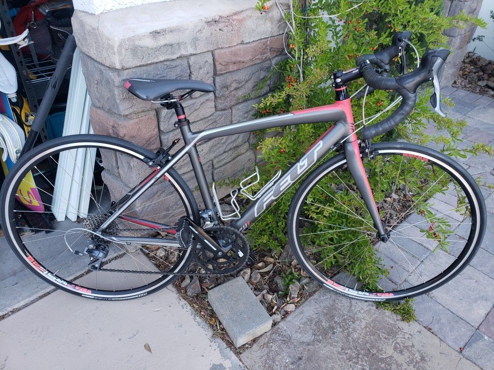 Felt ZW Women's Road Bike for Sale in Las Vegas, NV OfferUp