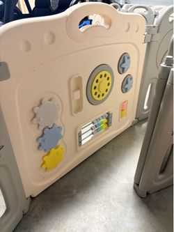 14 panel cloud castle baby play pen