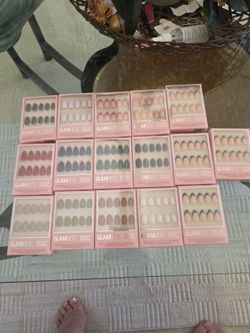 Glamnetic  Nails