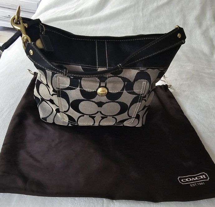 Coach Signature Canvas Hobo Bag 