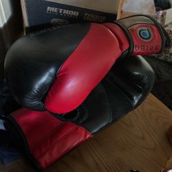 Century Drive Boxing Gloves 