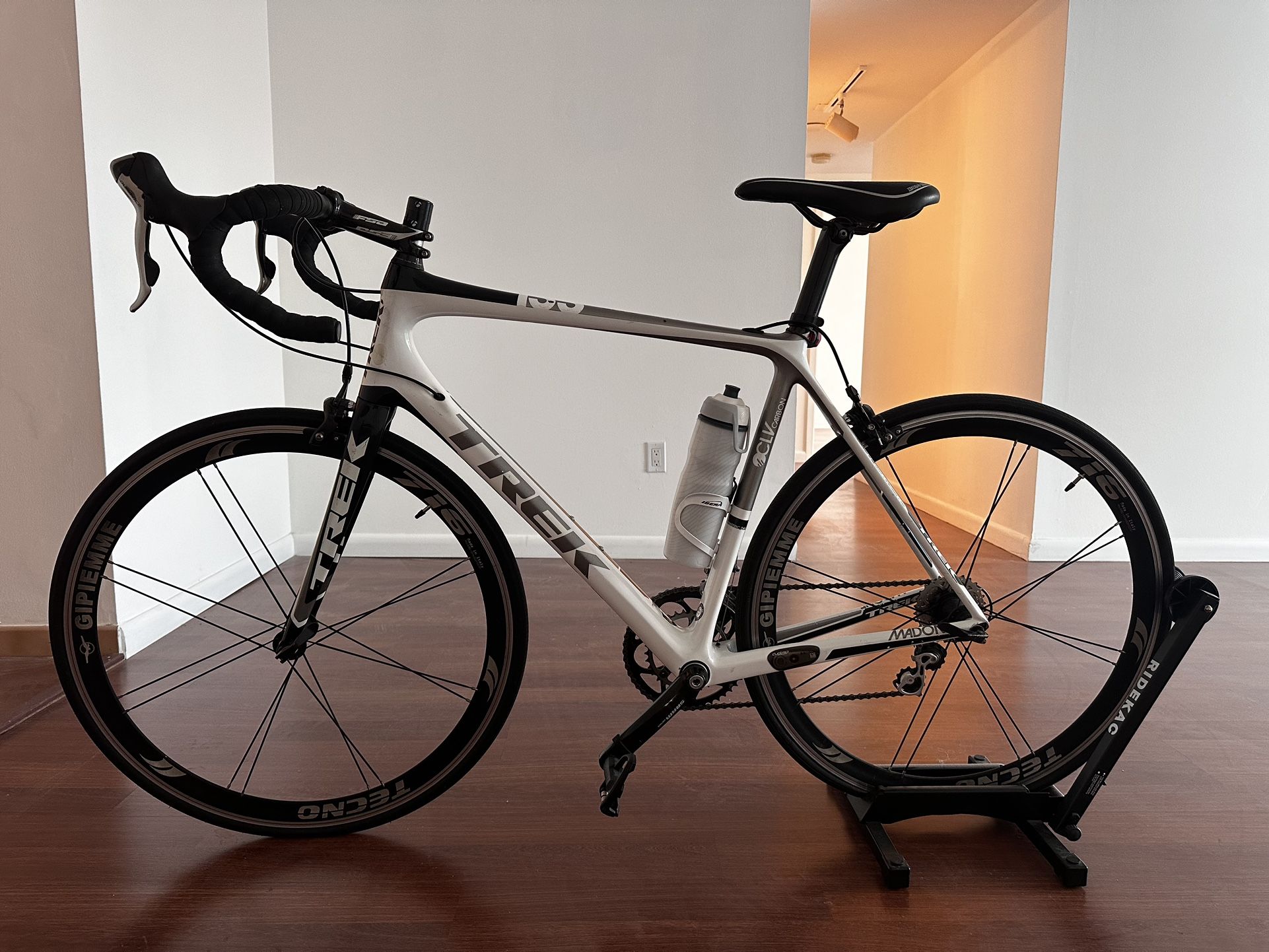 TREK MADONE SSL 6  - 58