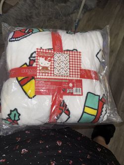 Hello Kitty, Christmas Twin Plush Blanket