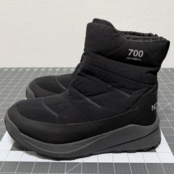 The north face Men's Nuptse II Waterproof Boots size 8 USA men's