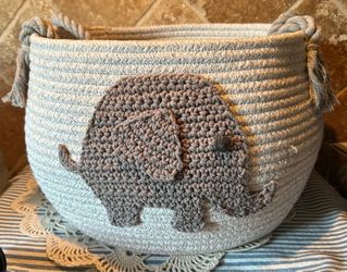 CUTE WOVEN BASKET WITH ELEPHANT~FUN FOR BABY’S ROOM~JUST UNDER 9” TALL