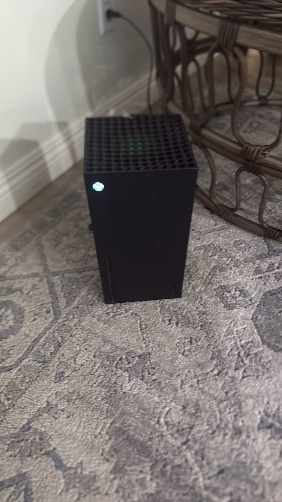 Xbox Series X TOWER EDITION 1TB Disc Edition