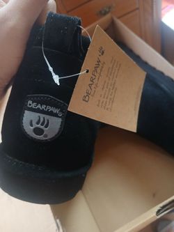 New womens size 9 bearpaw boots