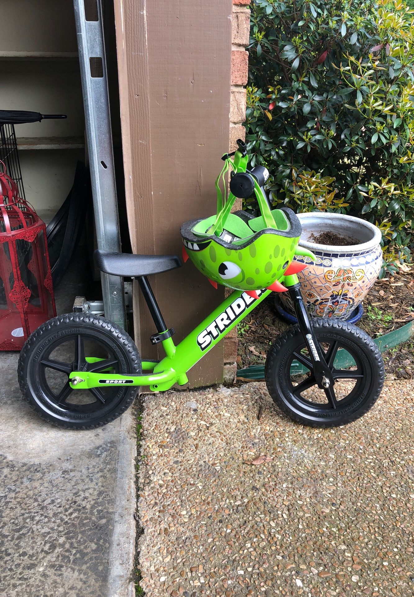 Strider bike with helmet