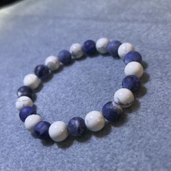Blue and White Beaded Bracelet with Sodalite and Howlite 