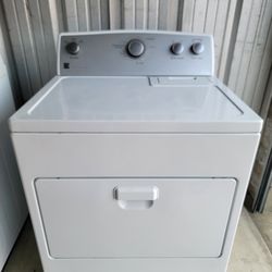 Excellent Condition!!! Kenmore, 500 Series, Extra Large Capacity, Gas Dryer!!! It Works Perfectly!!! Must See to Appreciate!!!
