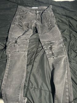 Stretchy skinny jeans