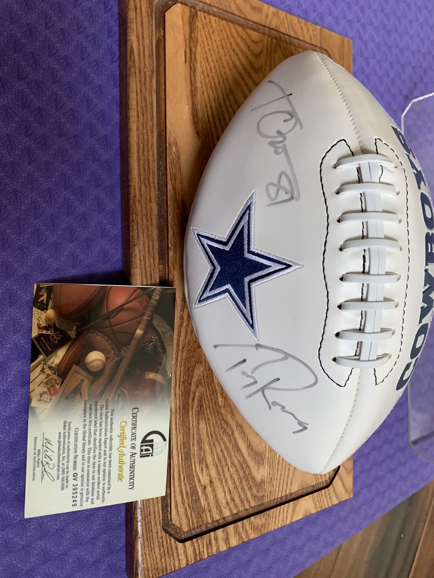 Autographed NFL Memobrillia!