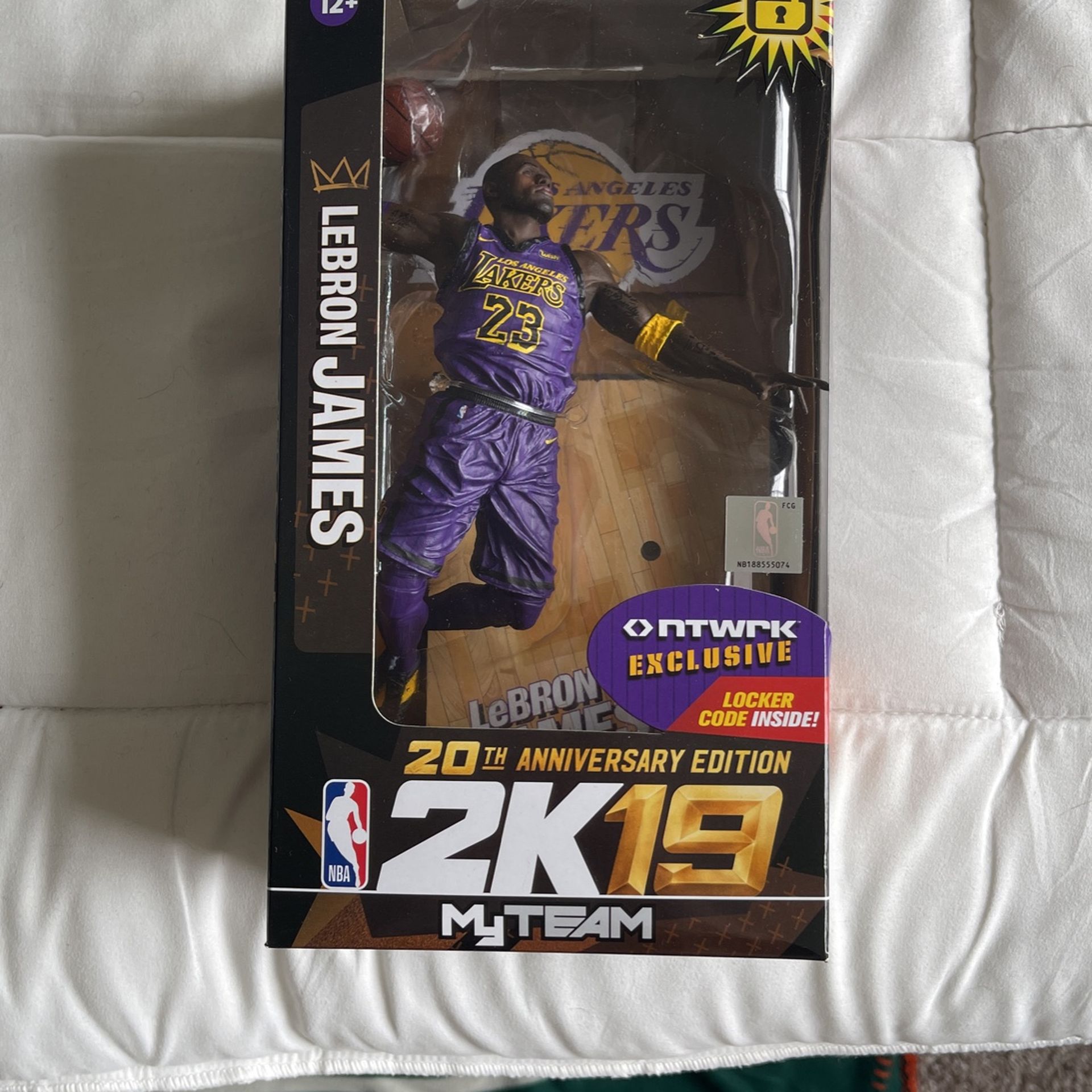Lebron James Lakers Figure