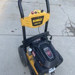 DEWALT Pressure Washer 3200psi “No Gun” $280”