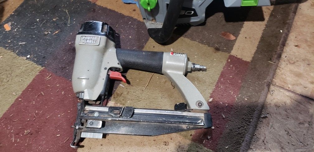 16 Gauge, Senco Finish Nailer,