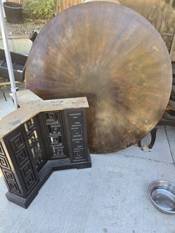 Round Table