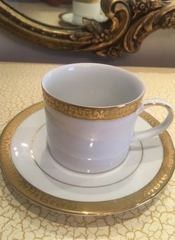 Tea/Coffee cup and saucer