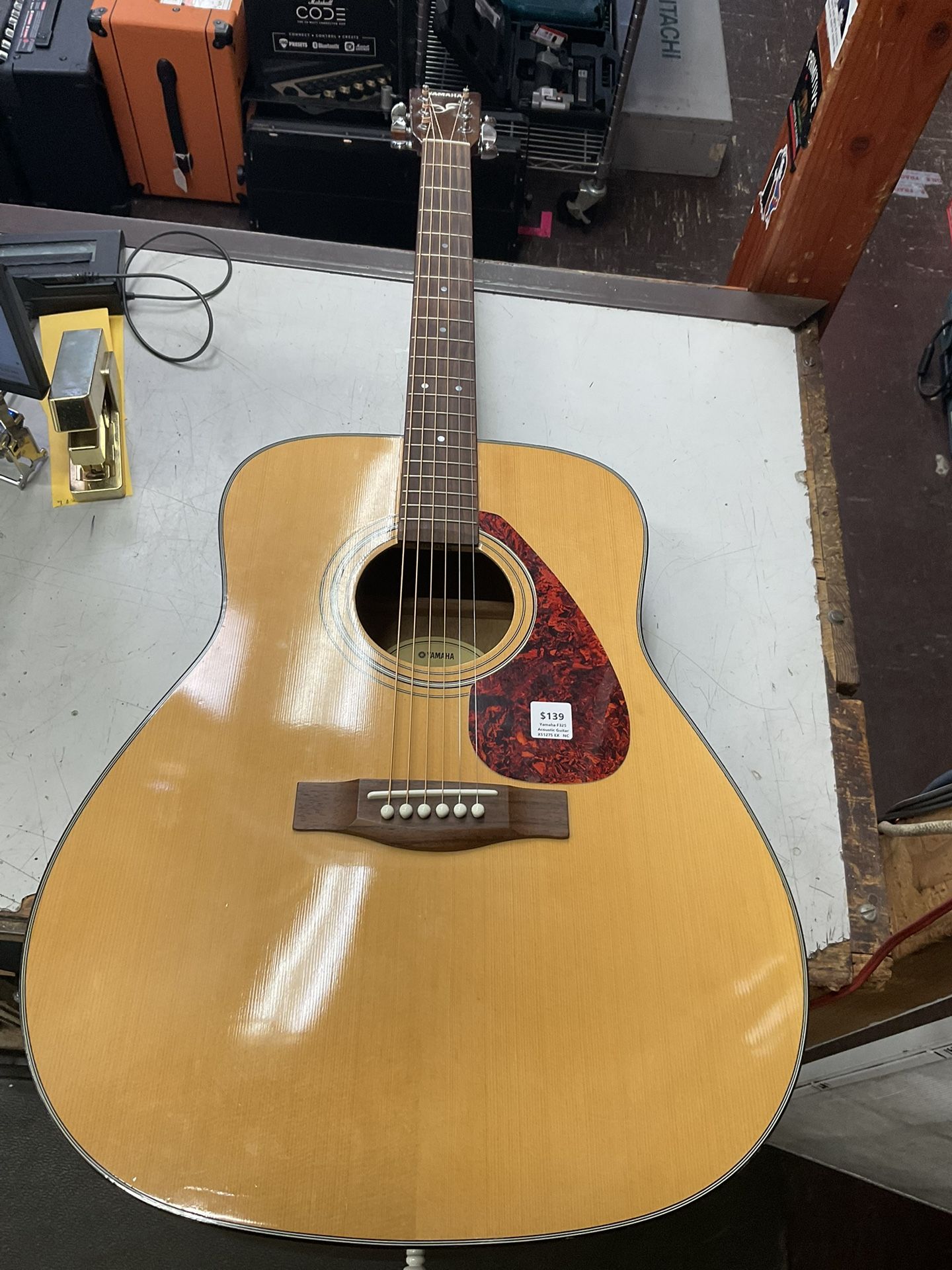 Yamaha F325 Acoustic Guitar