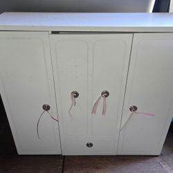 Doll Closet