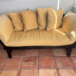 Futon couch single 