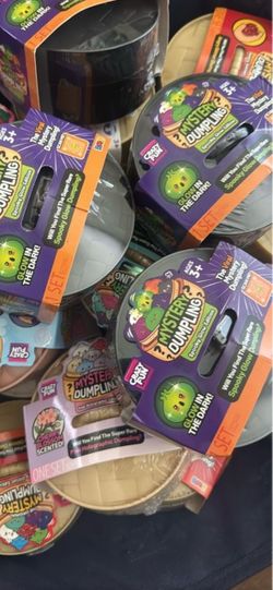Mystery Dumpling Spooky Glow Edition Toy Sets