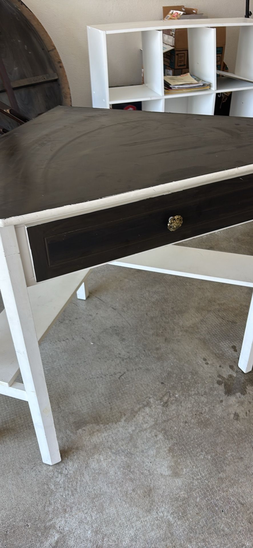 Corner Table