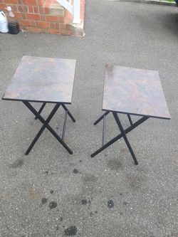 2 Foldable Table