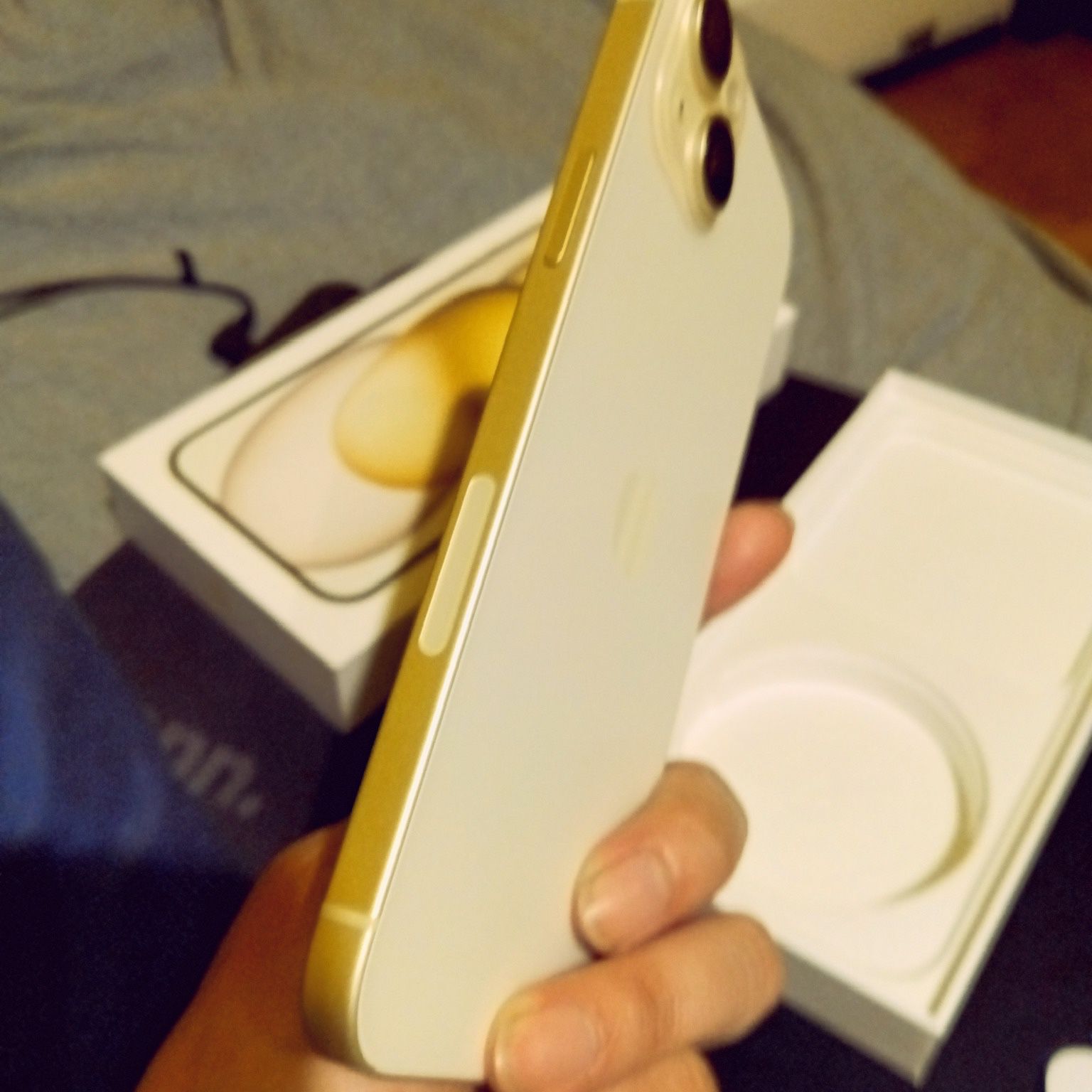 Apple Iphone 15 Plus Yellow 