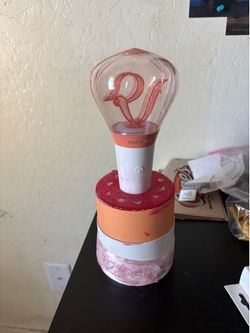 Red velvet kpop lightstick (it does work)