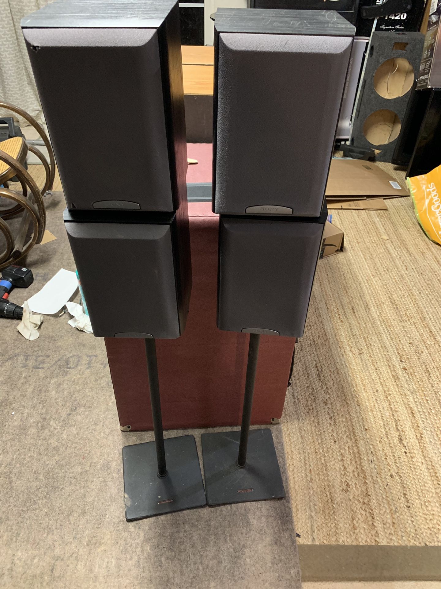 Speaker Sony 4 and 2 stand working good like new