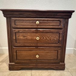 Dresser (solid Wood)
