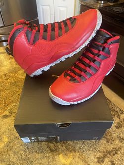 NEW MENS JORDAN 10 RETRO BULLS OVER BROADWAY 705178-601 SIZE 9.5 SHOES