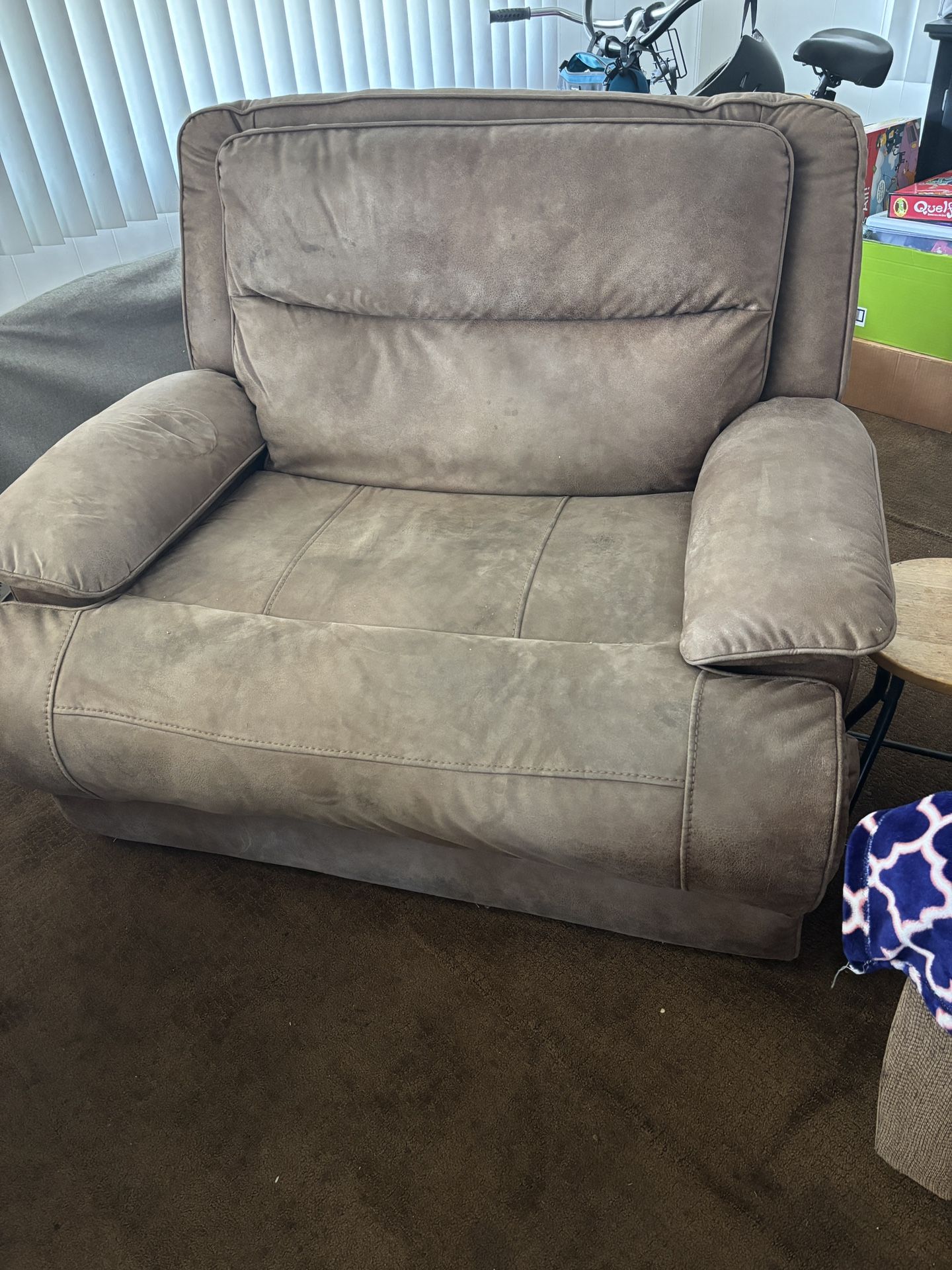 Power Recliner / wide / Love Seat Recliner