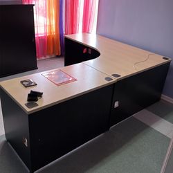 Corner Desk