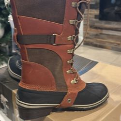 ORIGINAL GENUINE SOREL BOOT BRAND NEW WOMENS SIZE 10  $50 EACH